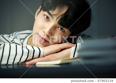 生活方式男人筆記本 67903234