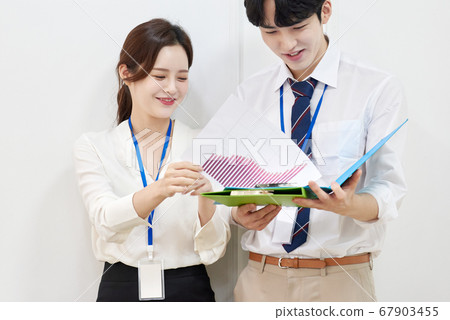 Business women men 67903455