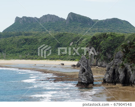 Views of the coast and Mt. Oishirin from Cape Hedo (Hedo, Kunigami Village, Kunigami District, Okinawa Prefecture) Views of the coast and Mt. Oishirin from Cape Hedo (Hedo, Kunigami Village, Kunigami District, Okinawa Prefecture) 67904548