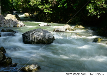 [高atsu市]瀨谷峽：山stream的寧靜讓您放心！瀨津峽河打負離子 67909537