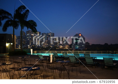 Pool with night view 67910956