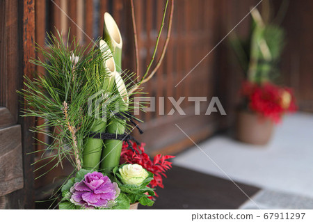 New Year's decorations of Japanese houses, Kadomatsu 67911297