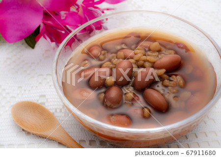 Amagashi和九重葛沖繩Zenzai玻璃器皿 67911680