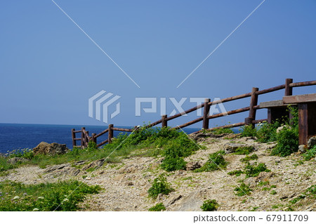 深浦大岩,帶扶手的風景 深浦大岩,帶扶手的風景 67911709