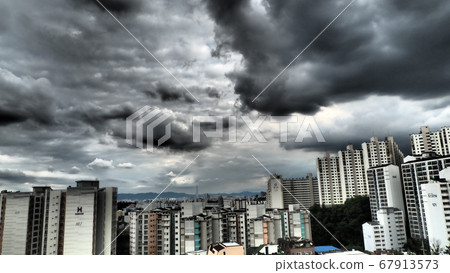 Seoul sky 67913573