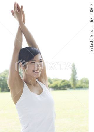 做瑜伽的女人 做瑜伽的女人 67913860