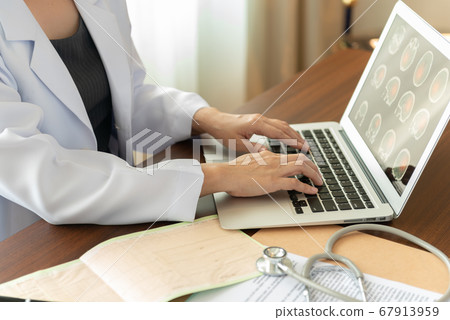 doctor technology medical doctor technology medical 67913959