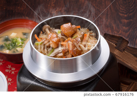 煮米飯 67916176