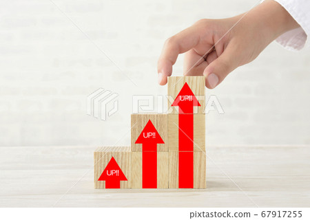 Image of improving academic ability and results of children 67917255