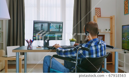 Handicapped video editor 67918563