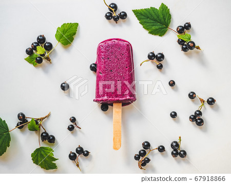 Homemade ice cream lying on the table 67918866
