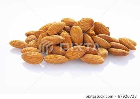 堅果,扁桃仁, 杏仁果,ナッツ、アーモンド、アーモンド、Nuts, almonds, almonds 堅果,扁桃仁, 杏仁果,ナッツ、アーモンド、アーモンド、Nuts, almonds, almonds 67920728