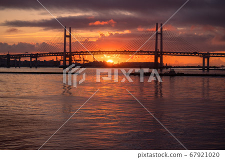 “神奈川縣”橫濱灣大橋/黎明 “神奈川縣”橫濱灣大橋/黎明 67921020