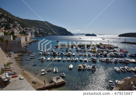 Authored by Haruki Amagi, Yuyu Kaigan, Yusho and Sailing Ship. Authored by Haruki Amagi, Yuyu Kaigan, Yusho and Sailing Ship. 67921667