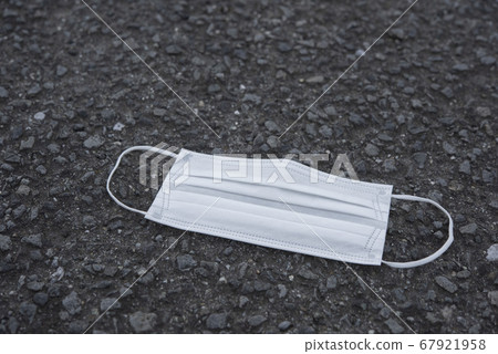 廢棄的面具在路上 廢棄的面具在路上 67921958