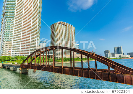 Cityscape of Tokyo Scenery around Harumi Bridge 67922304