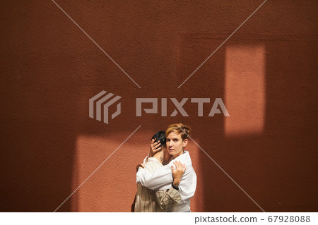 Lesbian love in the city 67928088