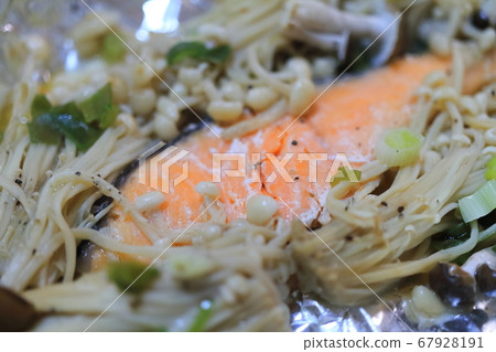 鋁箔熱三文魚 67928191