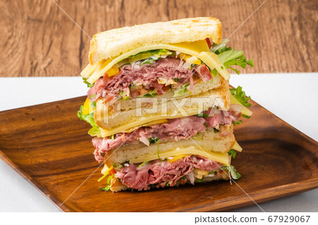 烤牛肉三明治 67929067