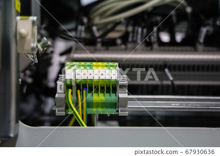 Ground terminal in electrical switchgear Ground terminal in electrical switchgear 67930636