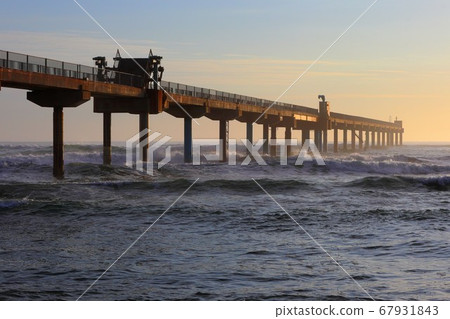 離岸設施 67931843