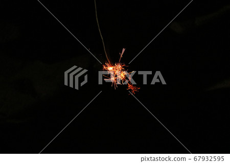 Beautiful sparkler Beautiful sparkler 67932595