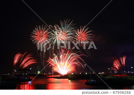 Senshu Light and Sound Dream Fireworks（大阪府森南市） 67936288