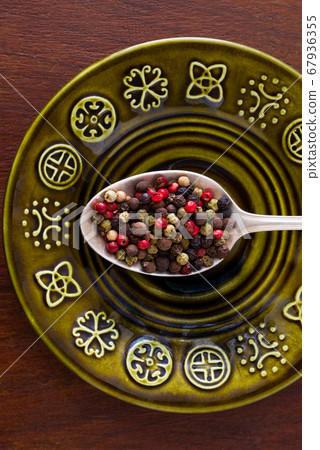 各種穀物胡椒 67936355