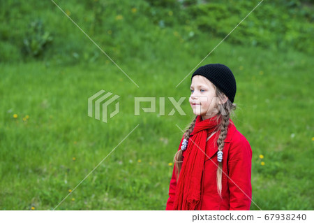 girl on green 67938240