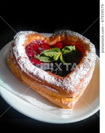 Delicious Heart-shaped Cakes Puff Pastry With 67939579