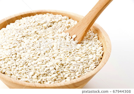 Rolled barley 67944308