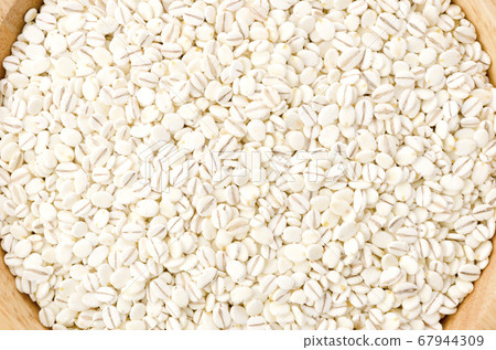 Rolled barley 67944309