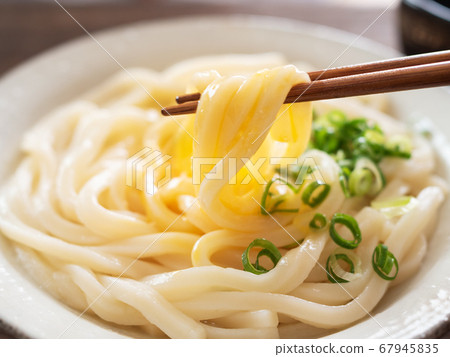 Kamatama Udon picked up with chopsticks 67945835