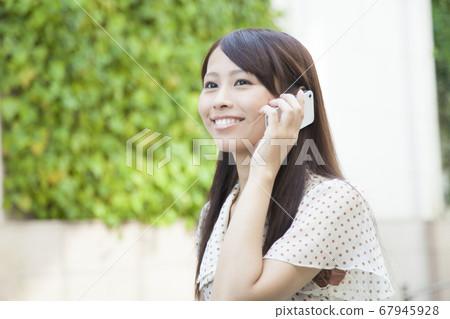 一個女人打電話 一個女人打電話 67945928