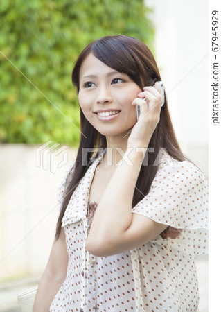 一個女人打電話 一個女人打電話 67945929