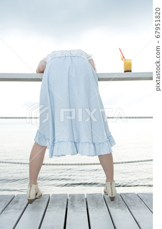 醉酒的女士 醉酒的女士 67951820