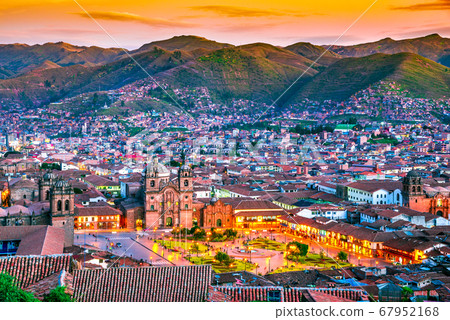 Cusco, Peru - Plaza de Armas Cusco, Peru - Plaza de Armas 67952168