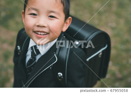 elementary student, primary school child, primary school student 67955058