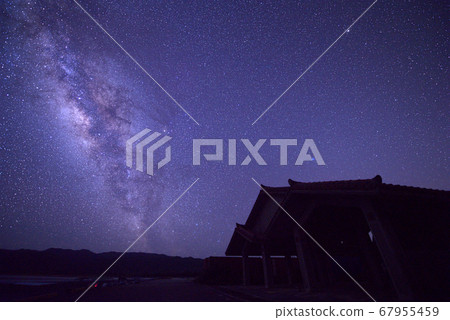 Okinawa Yaeyama milky way night view milky way starry sky starry galaxy night sky constellation nebula astronomical observation astronomical object 67955459