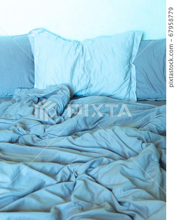 wrinkled sheet pillows blanket bed home textile 67958779