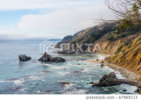 Rocky coast in Big Sur 67969113