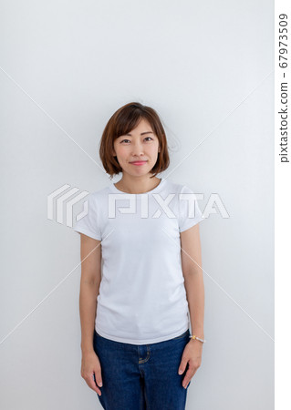 Female portrait ID photo 67973509
