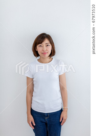 Female portrait ID photo 67973510