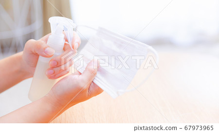 使用面膜噴劑複製手頭16：9的空間 67973965