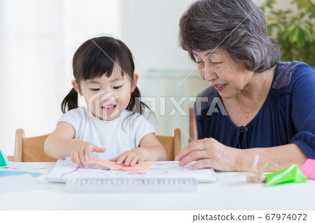 Grandma and grandchildren · playing 67974072