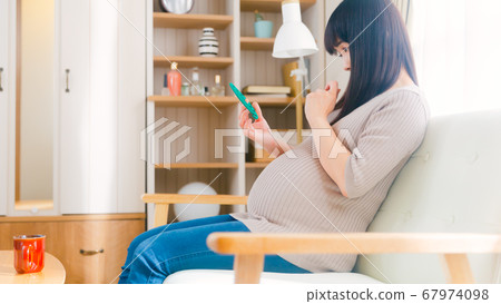 蚊香孕婦懷疑複製空間16：9 67974098
