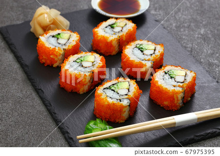 California Roll 67975395