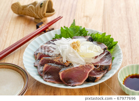 板上烤的魚 板上烤的魚 67977696