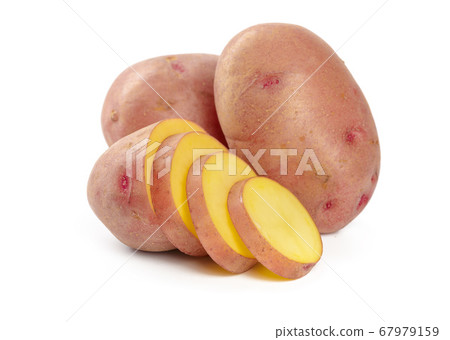 raw potato tuber with slices isolated on white 67979159