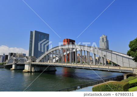東京the田川上的勝橋大橋 東京the田川上的勝橋大橋 67980331